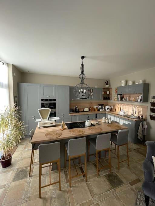 Le Pigeonnier / Gite De Charme 1 A 4 Pers 80 M² Cambrai Exterior photo